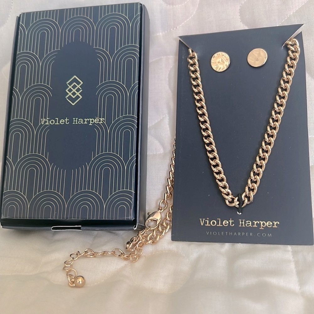 VIOLET HARPER. ELANA LINK NECKLACE AND EARRING SET. NIB